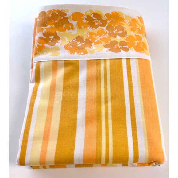 Vintage 1970s flat/top sheet, orange white stripes and flowers, twin size bed - Picture 9 of 9